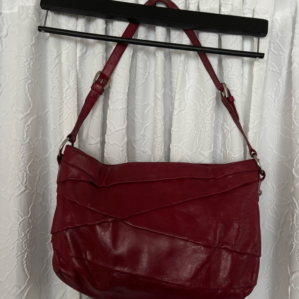 Elegant Red Leather Shoulder Bag